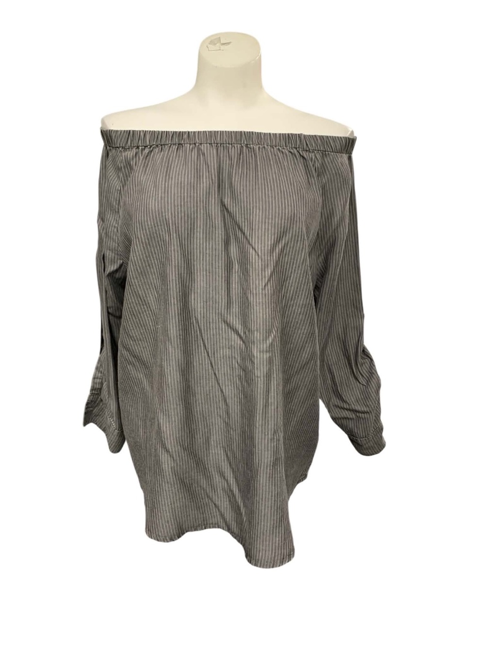 Billy T NWT Off-Shoulder Pinstripe Tunic Top in Gray Size L